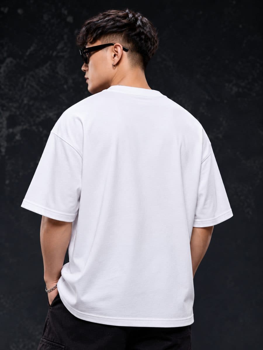 Oversized T-Shirt in white — view 3
