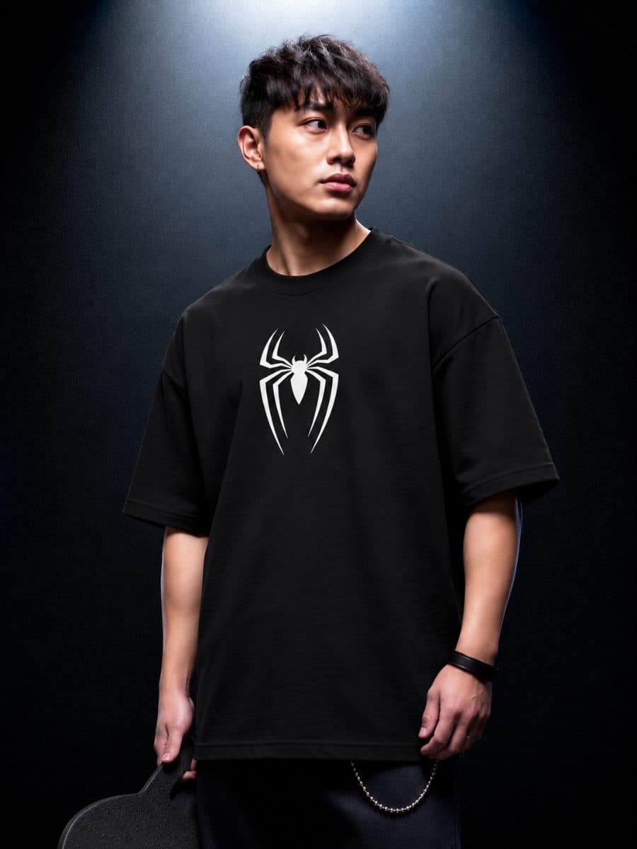 Spider Men Oversized Fit in white in black